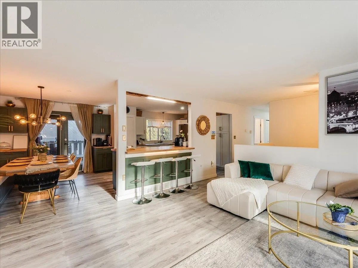 1359 Grosvenor Place