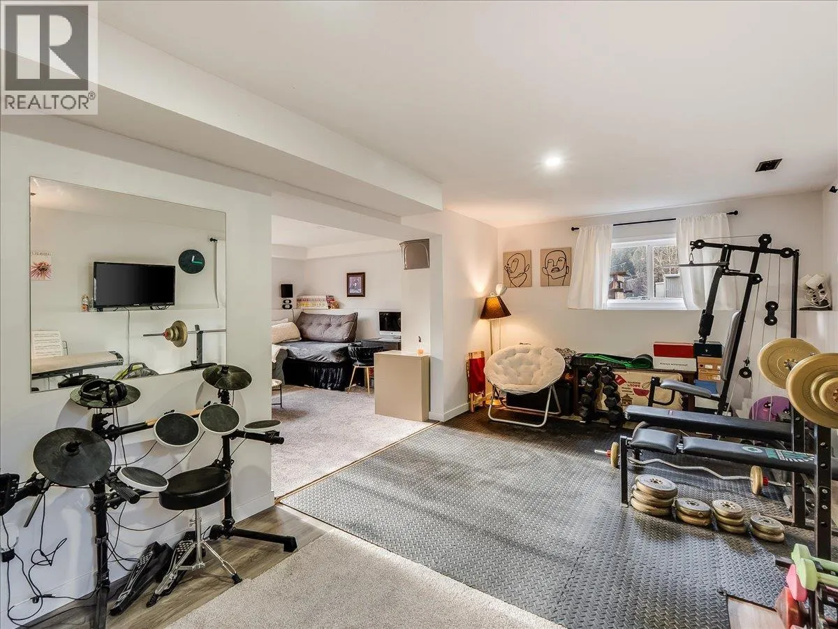 1359 Grosvenor Place