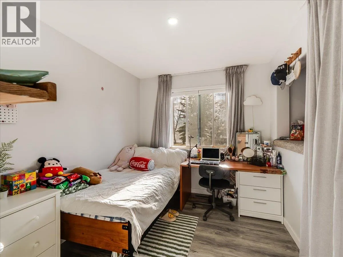 1359 Grosvenor Place