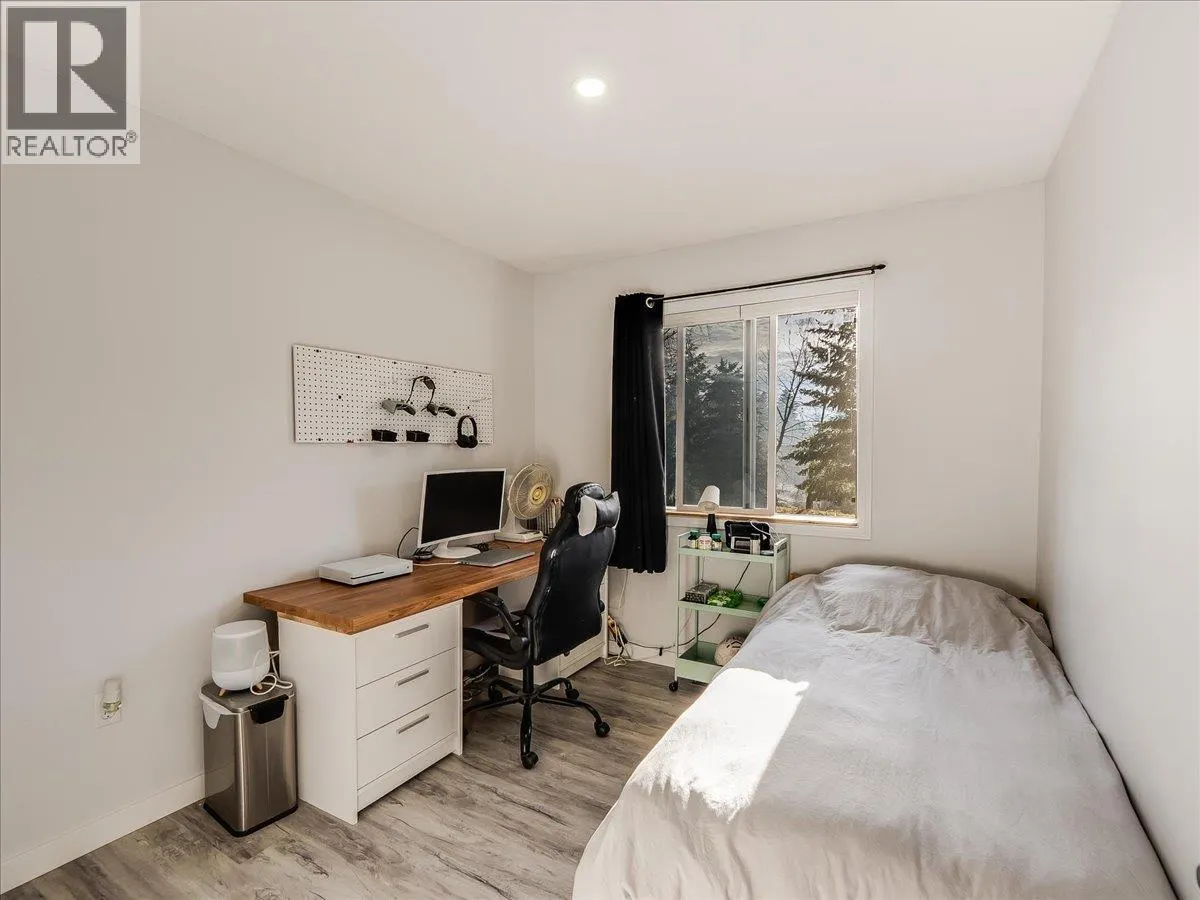 1359 Grosvenor Place