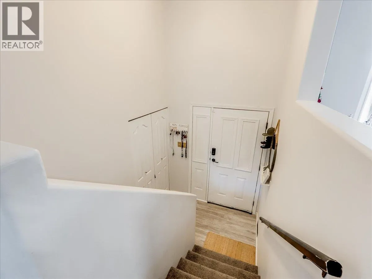 1359 Grosvenor Place