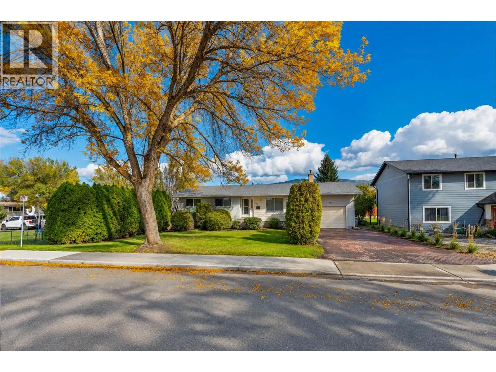 565 Dougall Road S