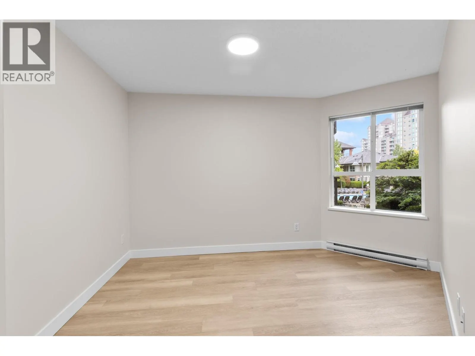 1083 Sunset Drive Unit# 211