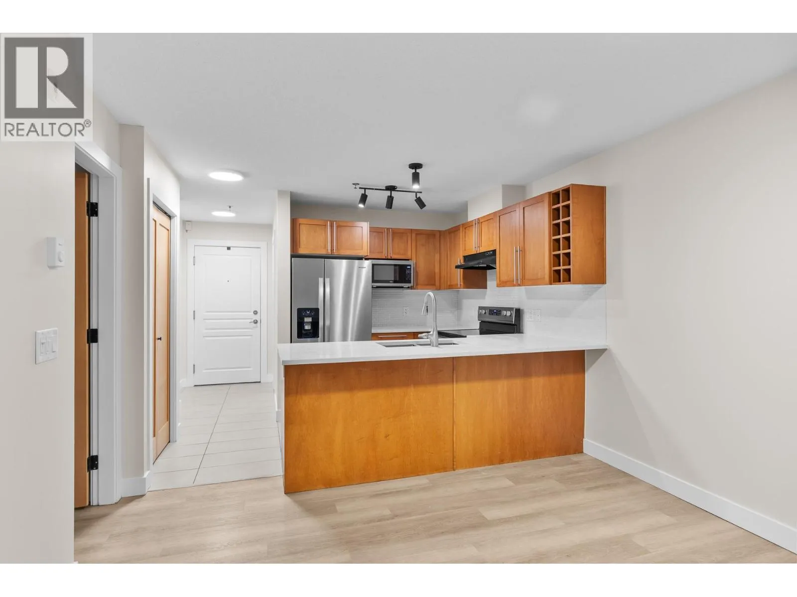 1083 Sunset Drive Unit# 211