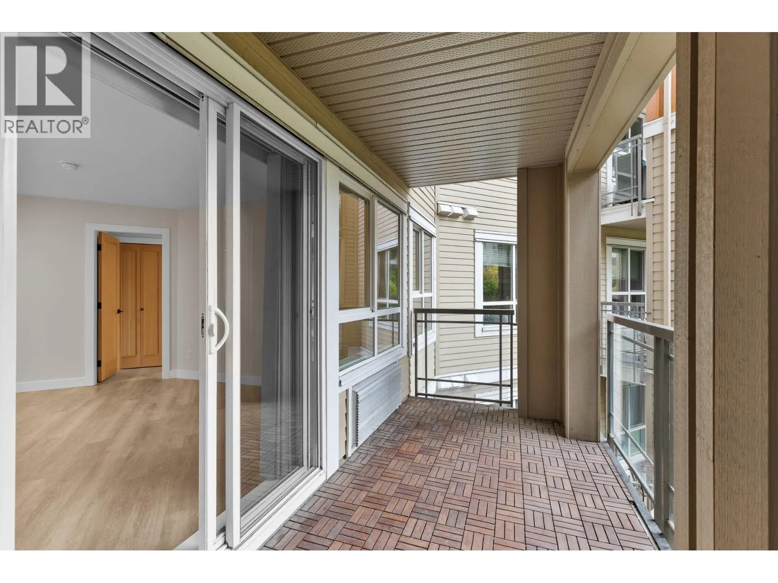 1083 Sunset Drive Unit# 211