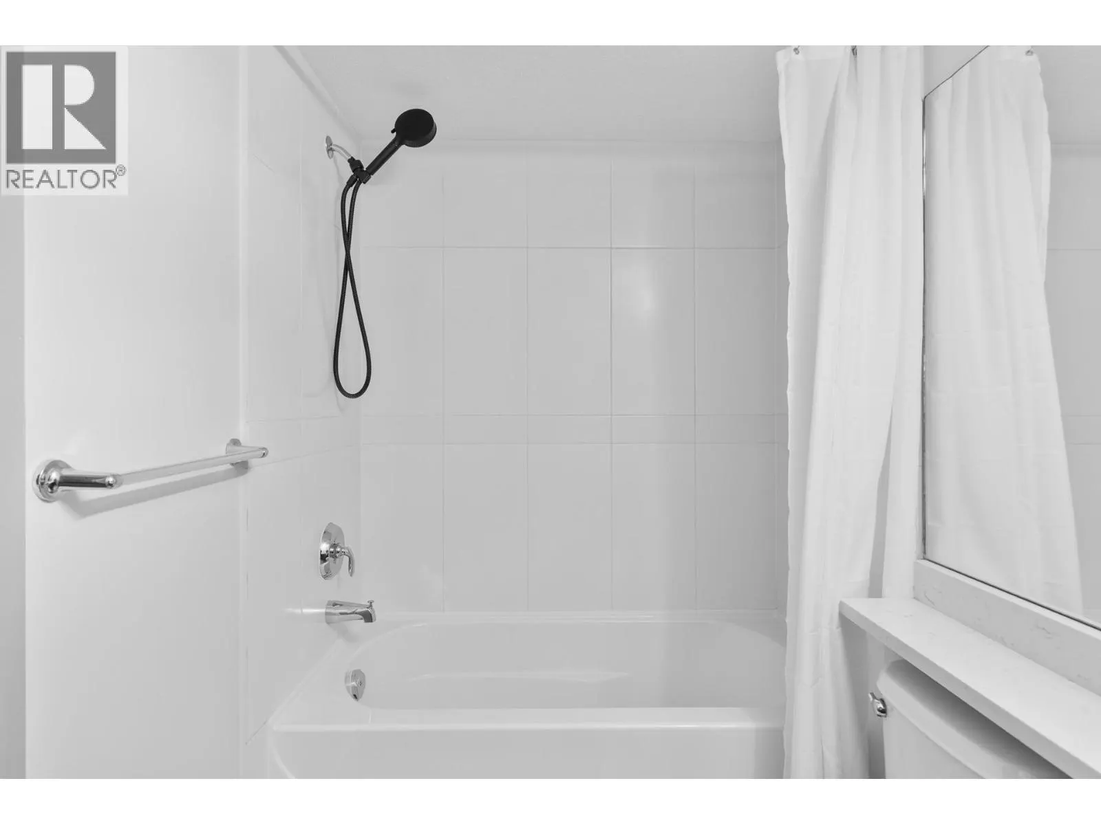 1083 Sunset Drive Unit# 211