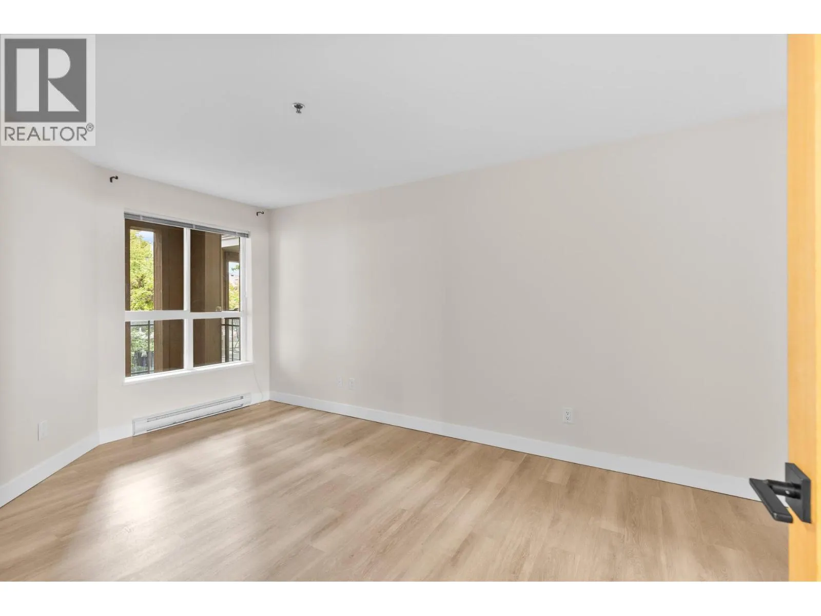 1083 Sunset Drive Unit# 211
