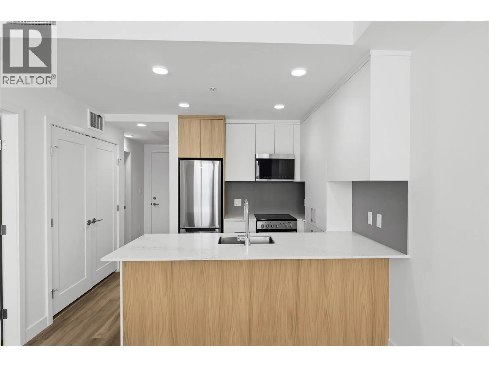 270 Riverside Drive Unit# 608