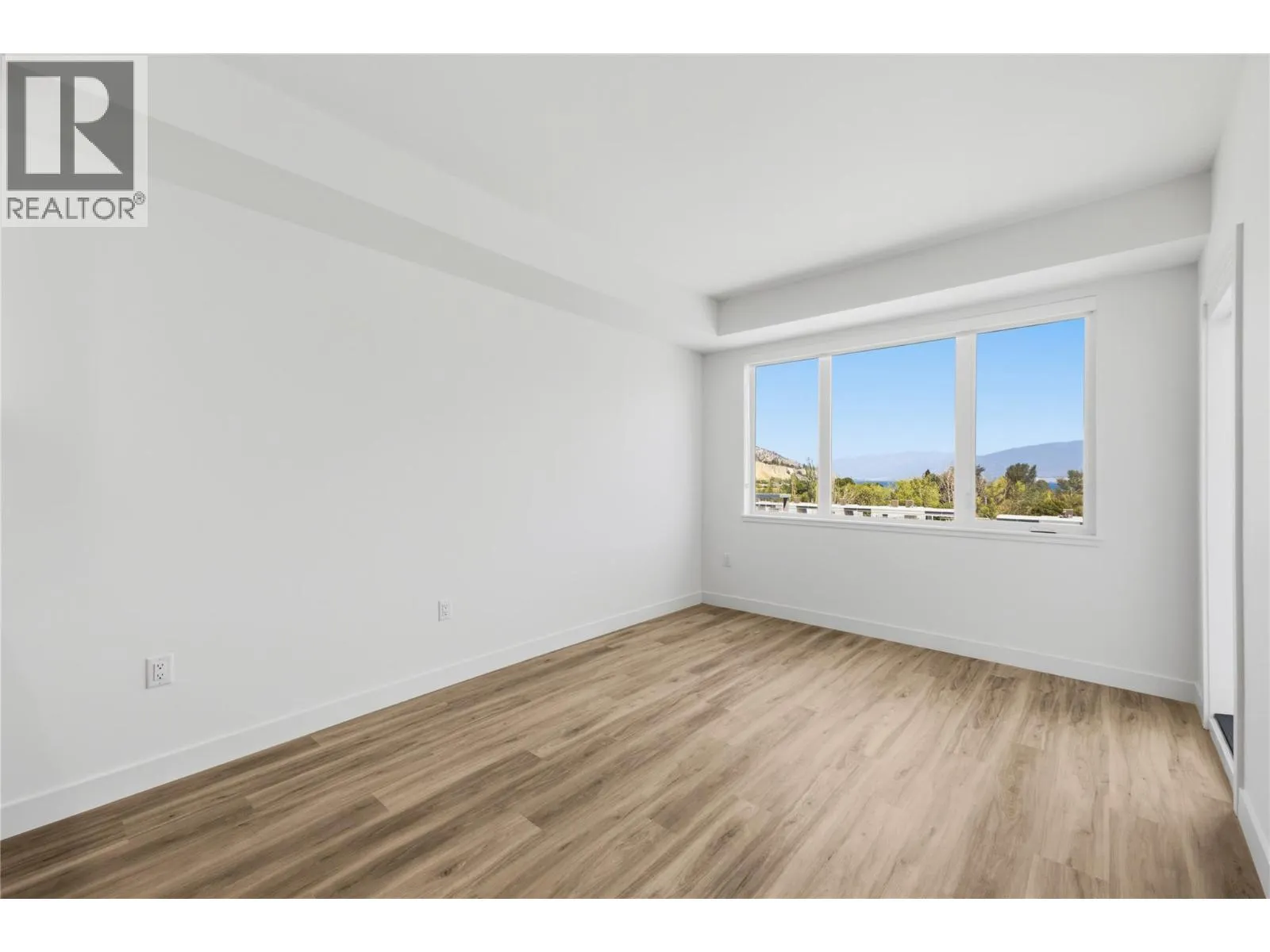 270 Riverside Drive Unit# 608