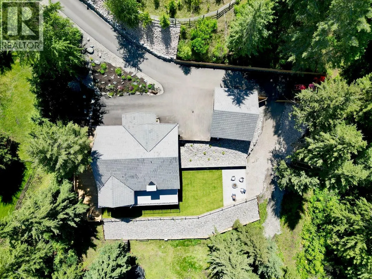 4006 Coachwood Close