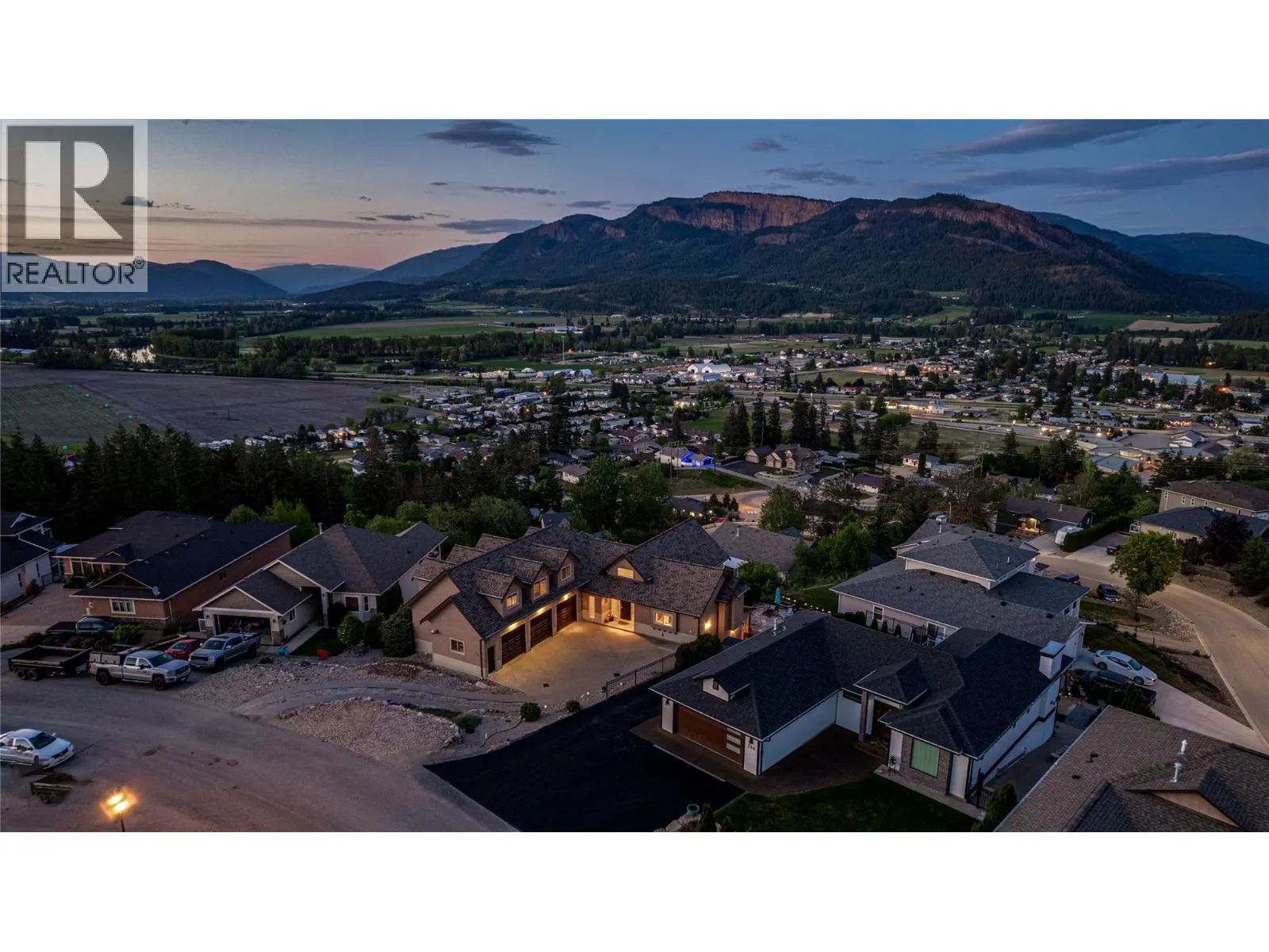 108 Red Rock Crescent
