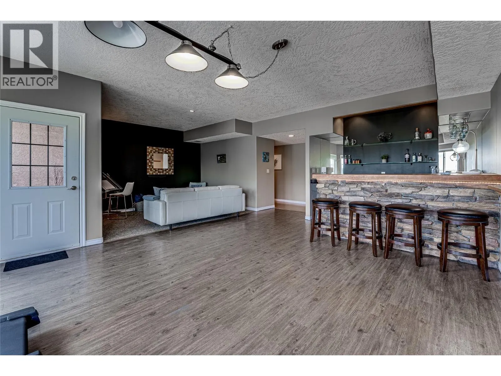 108 Red Rock Crescent