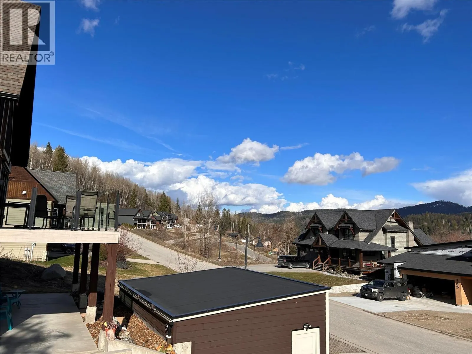 806 WHITE TAIL Drive