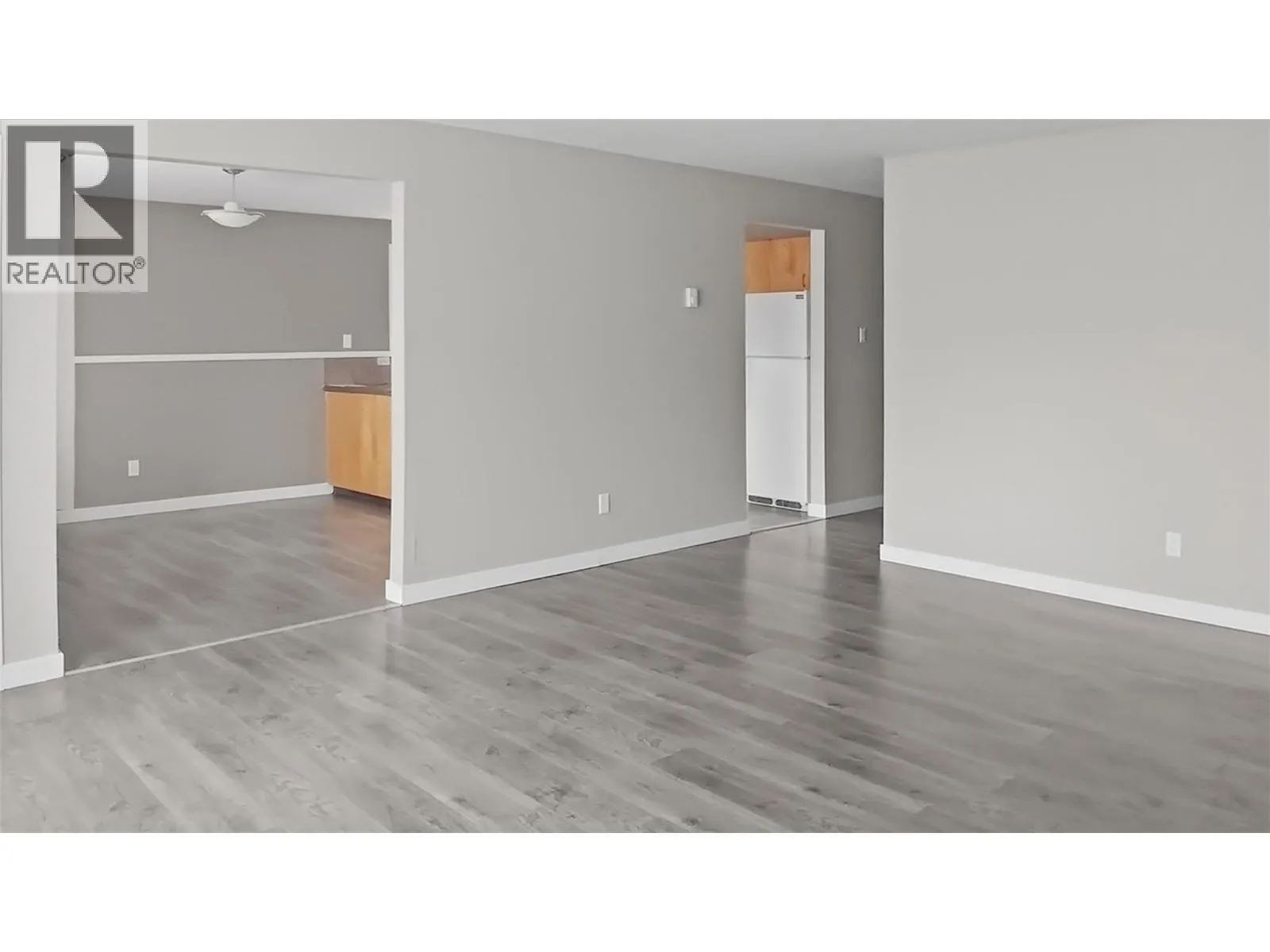 2623 PARKVIEW Drive