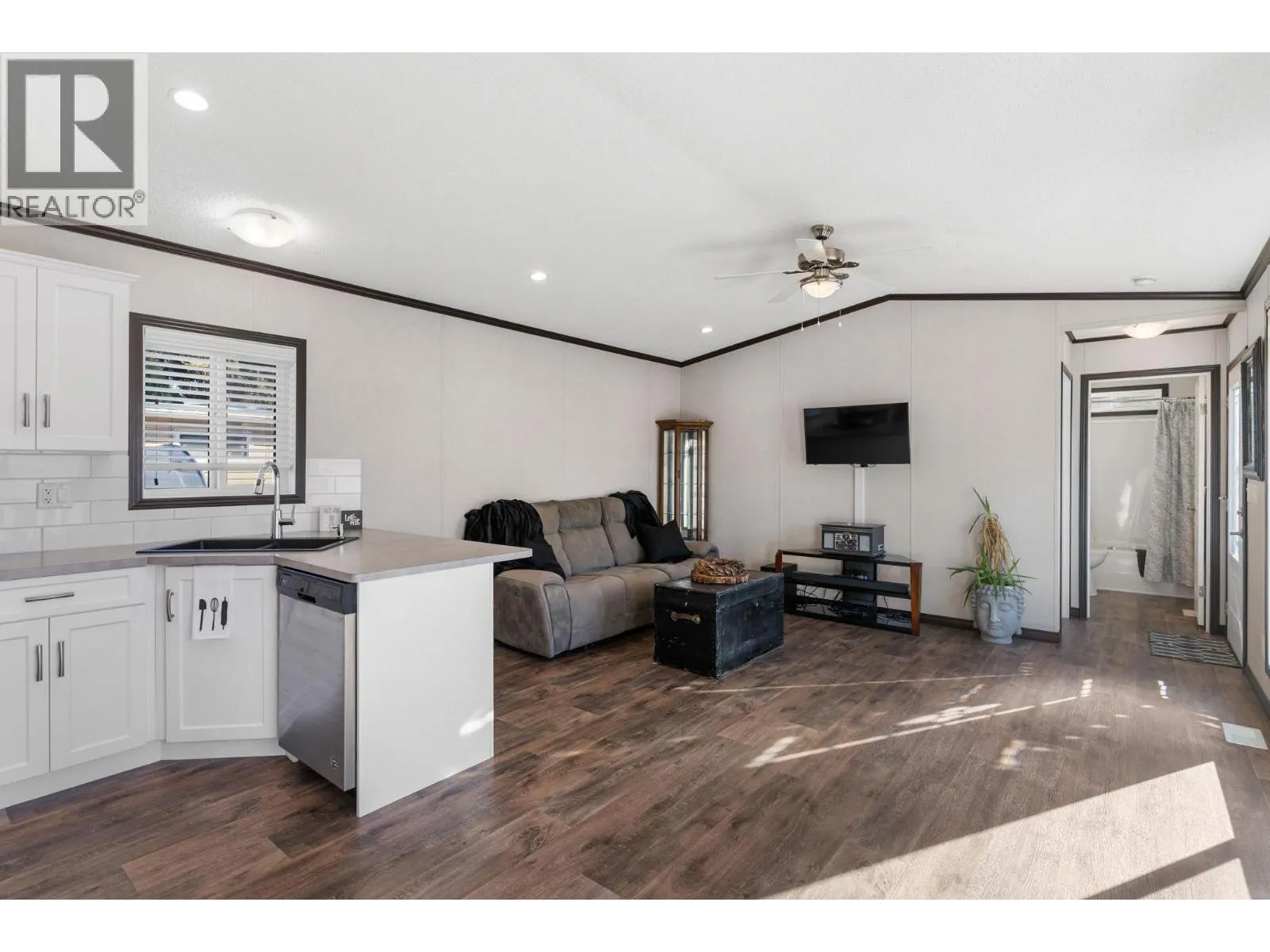 1699 Ross Road Unit# 201