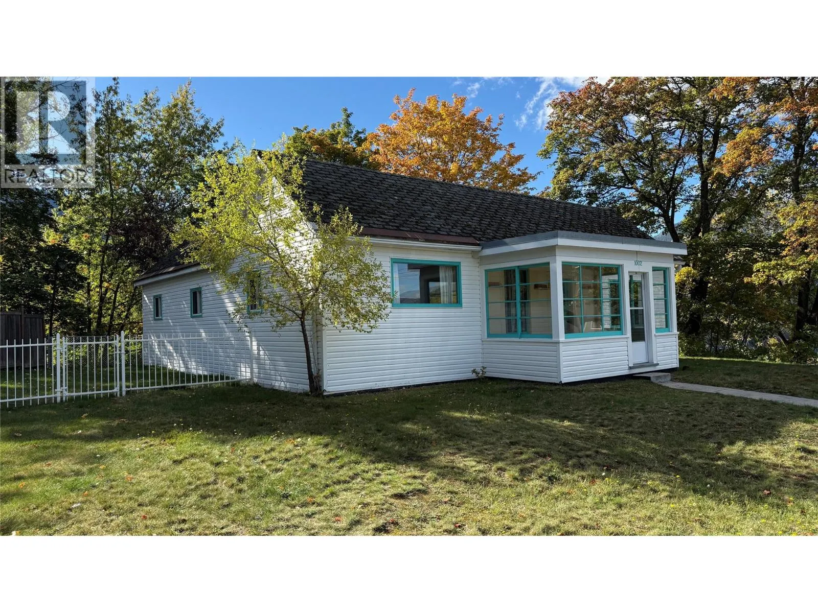 1002 Kootenay Street