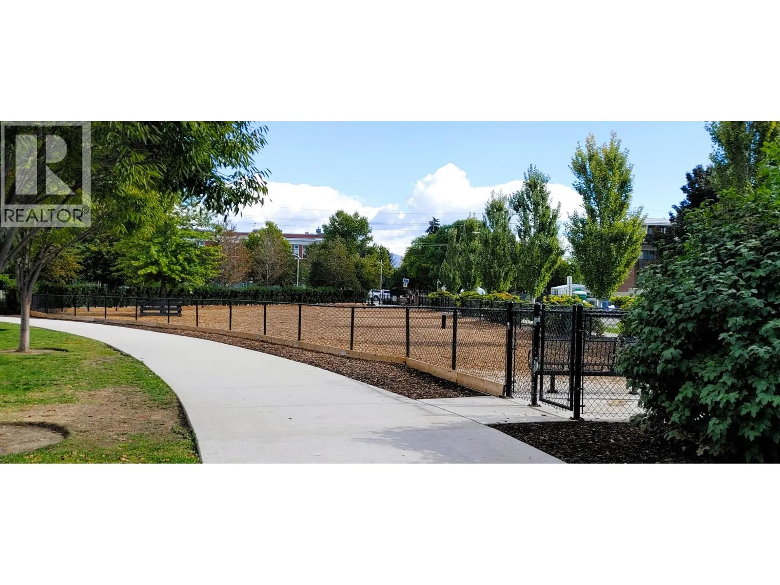 625 Rowcliffe Avenue Unit# 207
