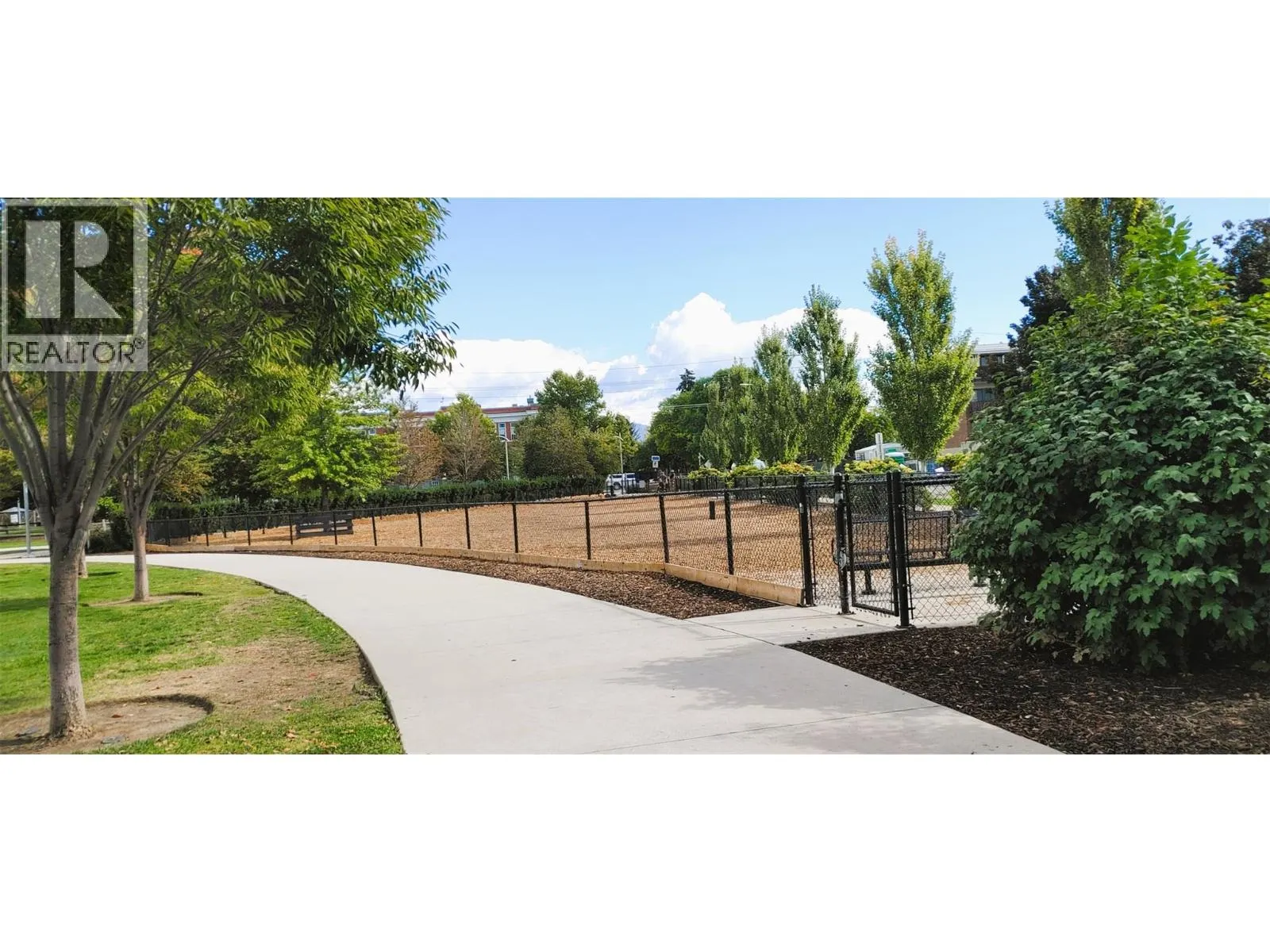 625 Rowcliffe Avenue Unit# 207