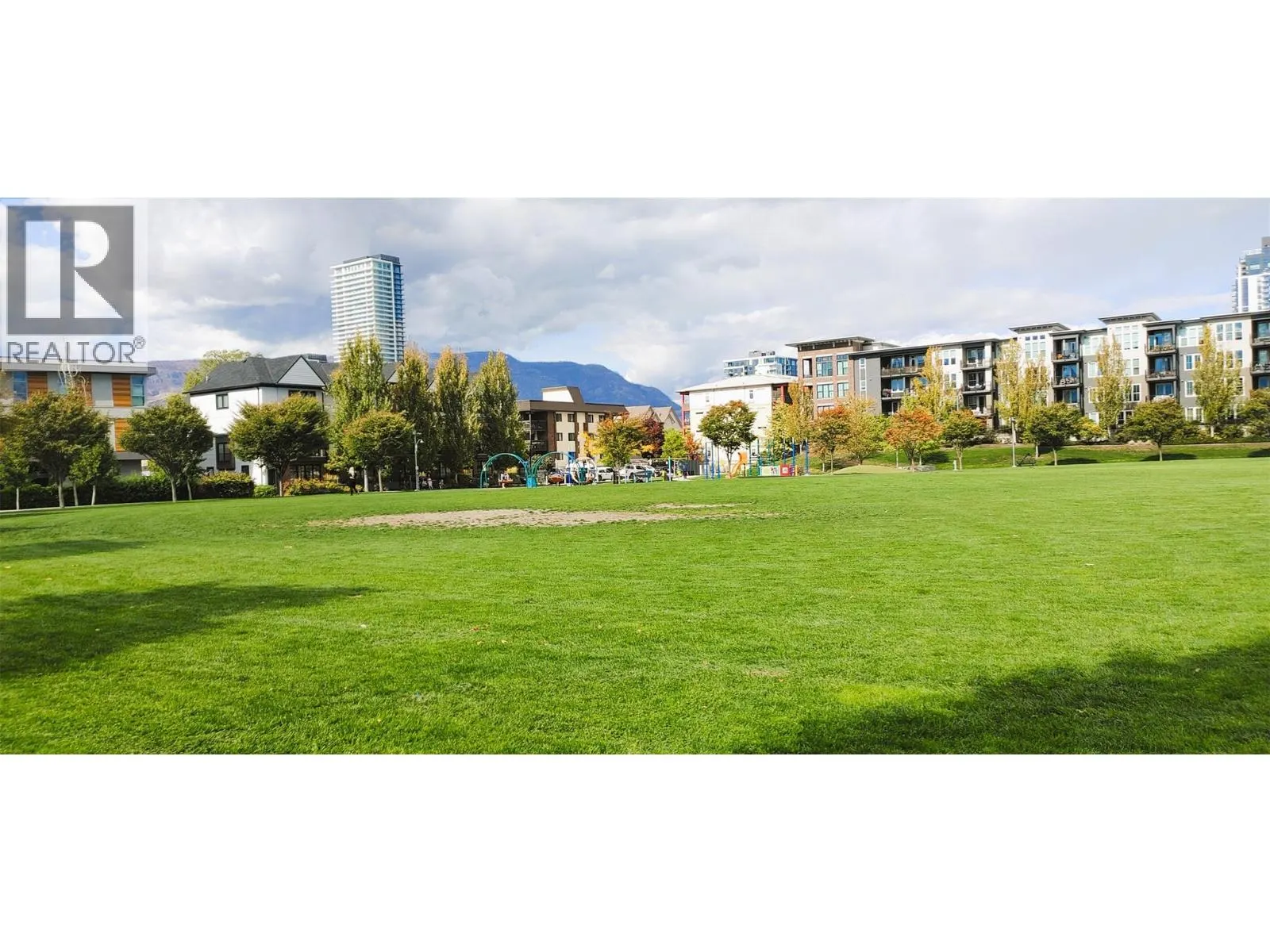 625 Rowcliffe Avenue Unit# 207