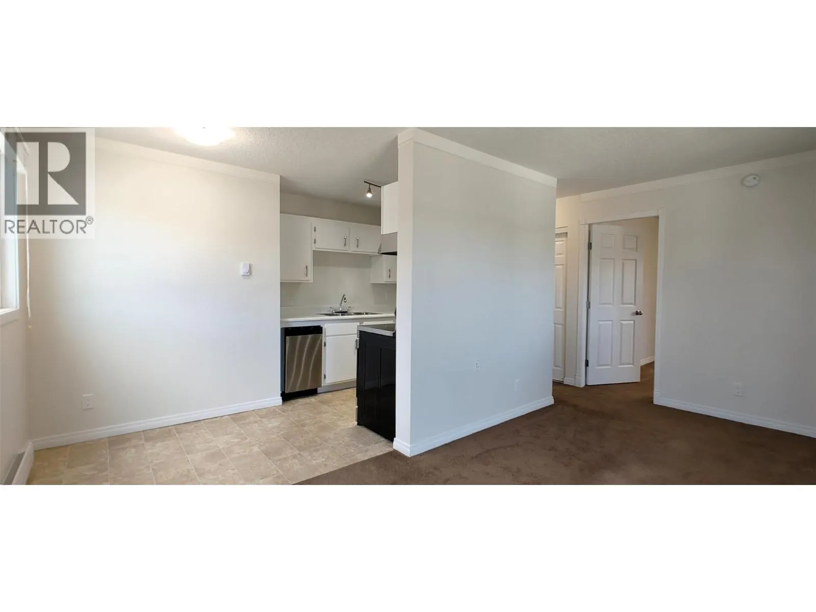 625 Rowcliffe Avenue Unit# 207