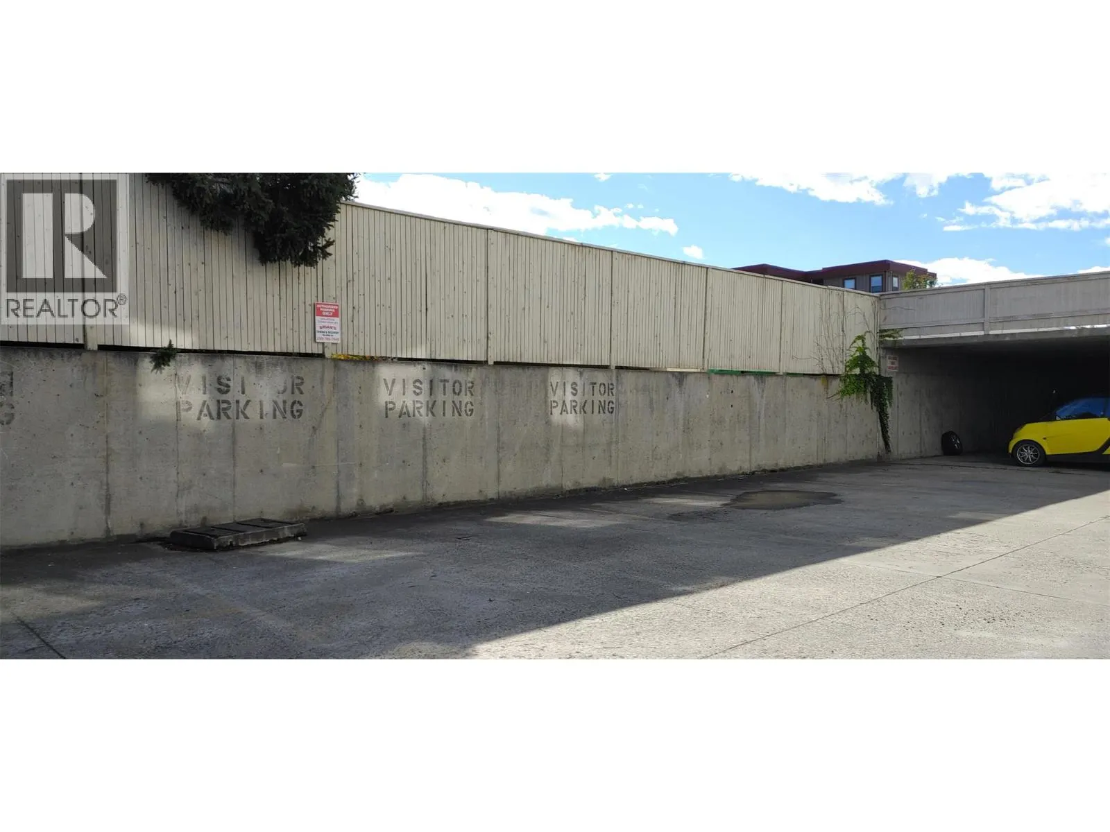 625 Rowcliffe Avenue Unit# 207