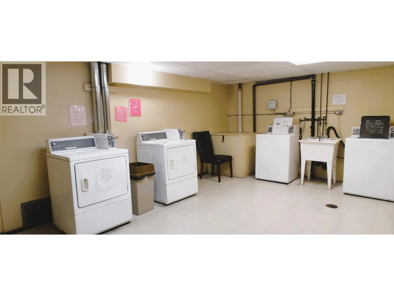 625 Rowcliffe Avenue Unit# 207