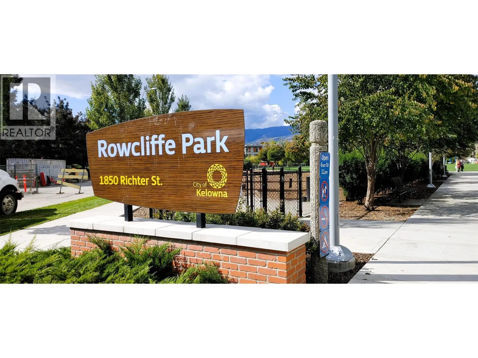 625 Rowcliffe Avenue Unit# 207