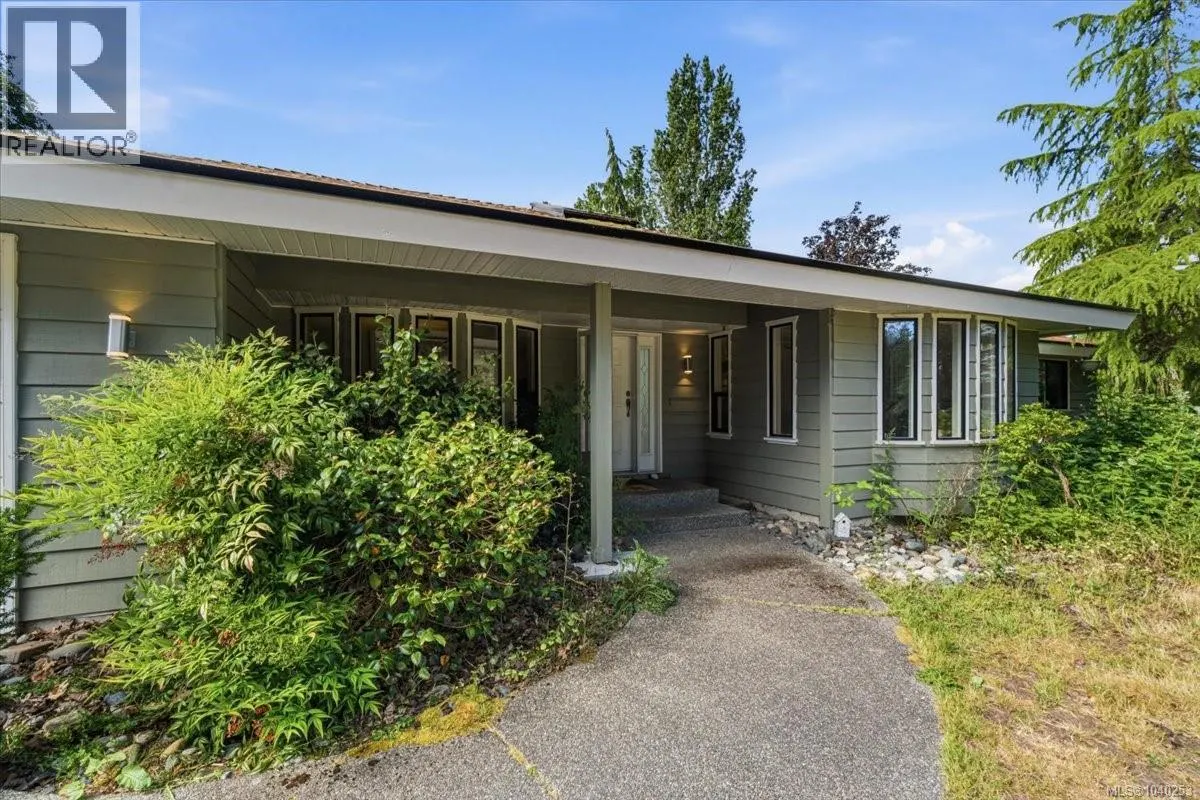 880 Garden Rd E