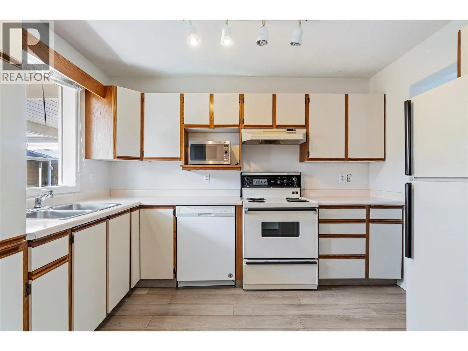 600 10 Street SW Unit# 6