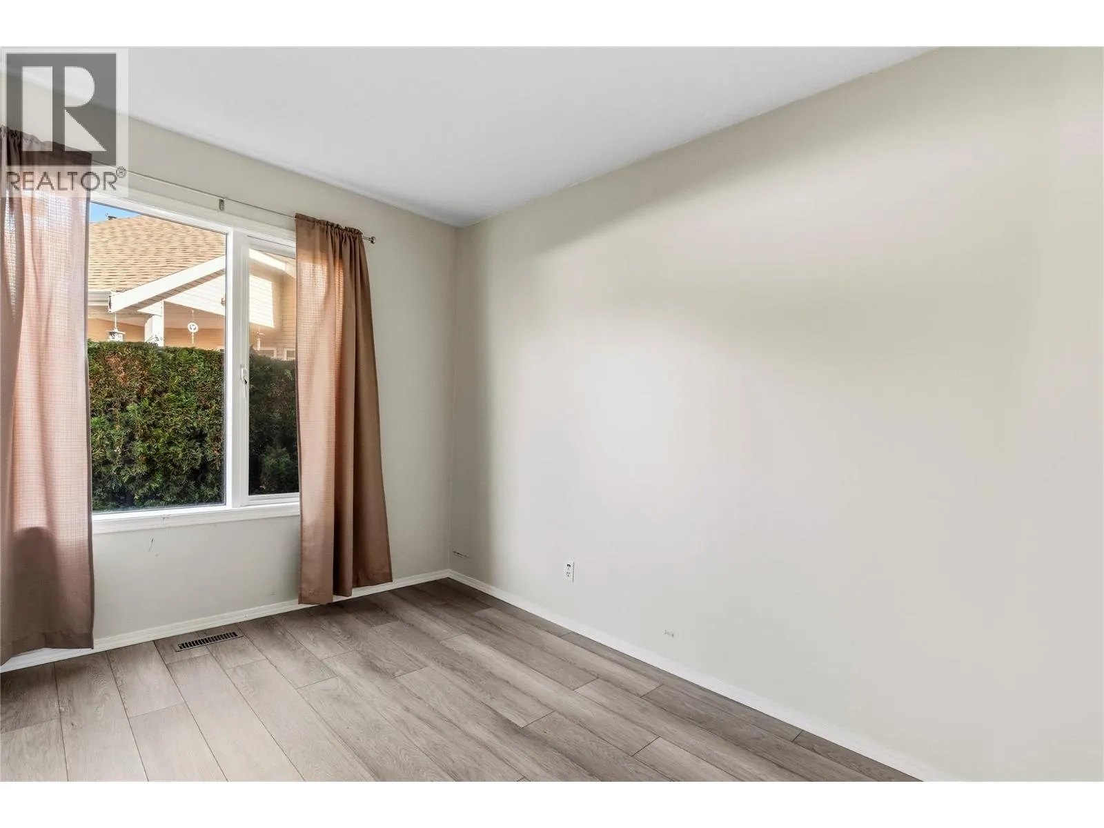600 10 Street SW Unit# 6