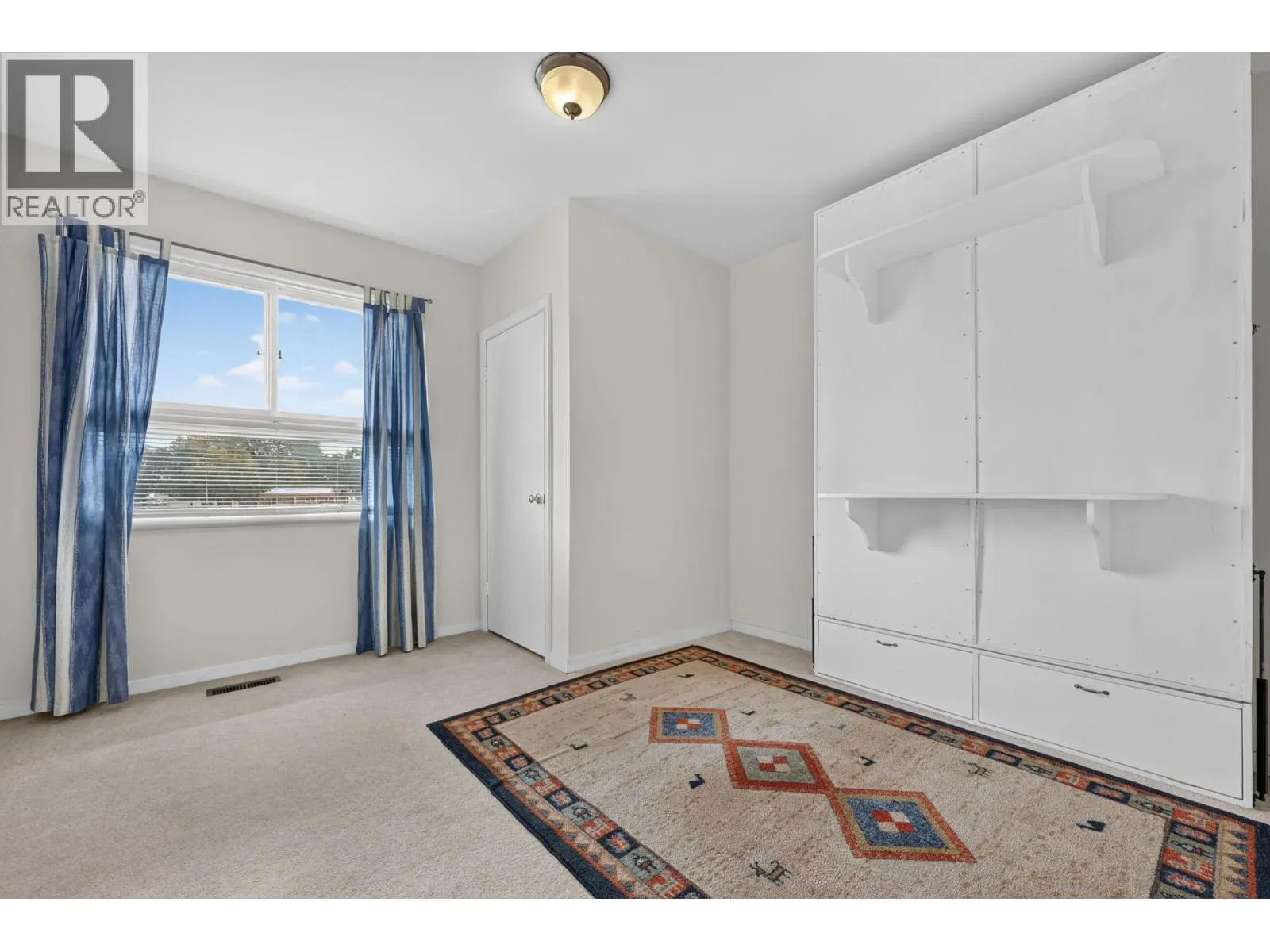 879 Trench Court