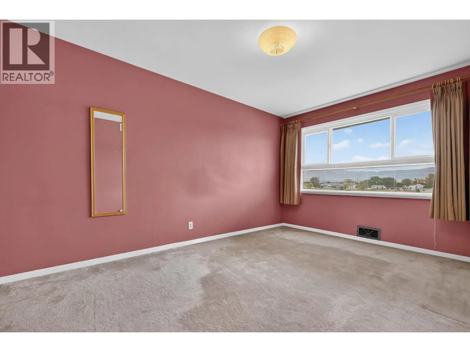 879 Trench Court