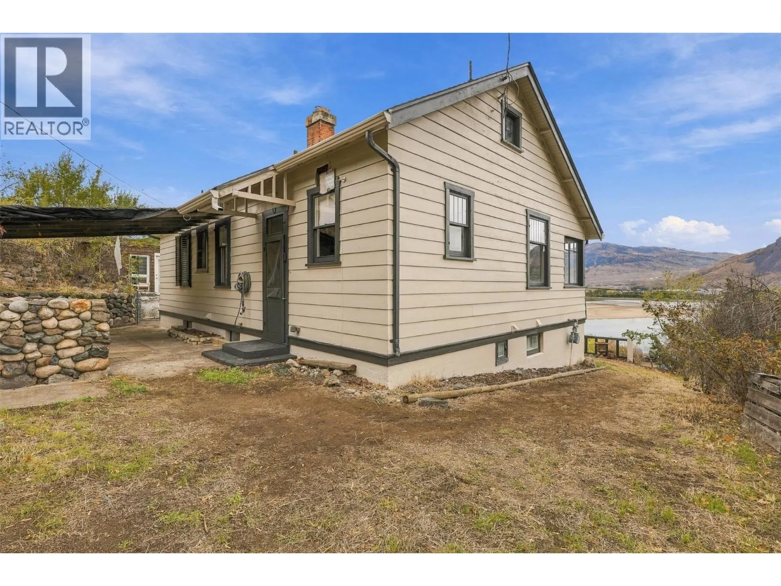 275 SEYMOUR  W Street