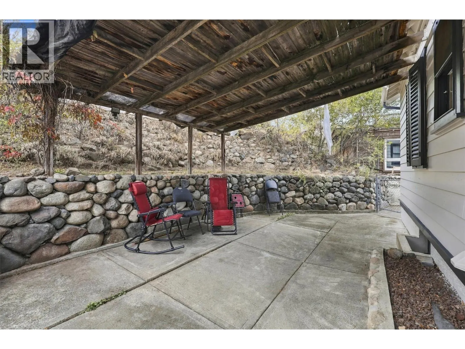 275 SEYMOUR  W Street