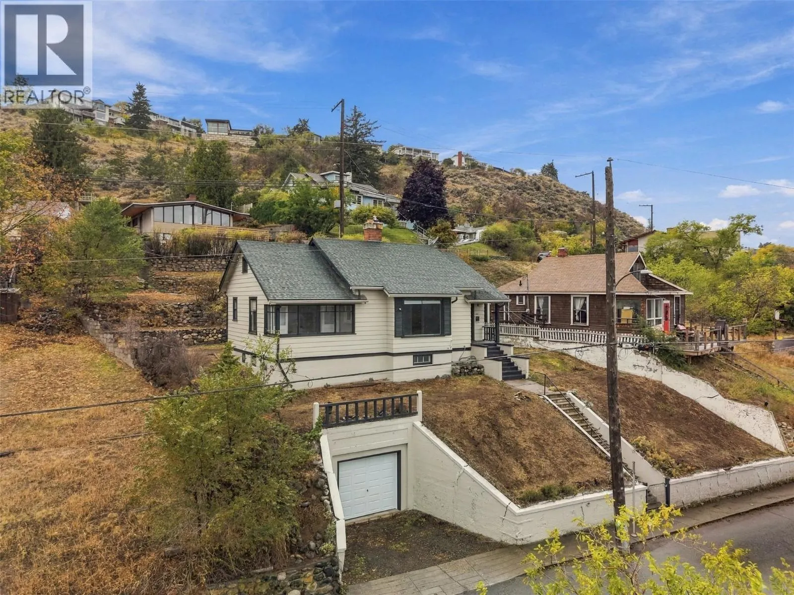 275 SEYMOUR  W Street
