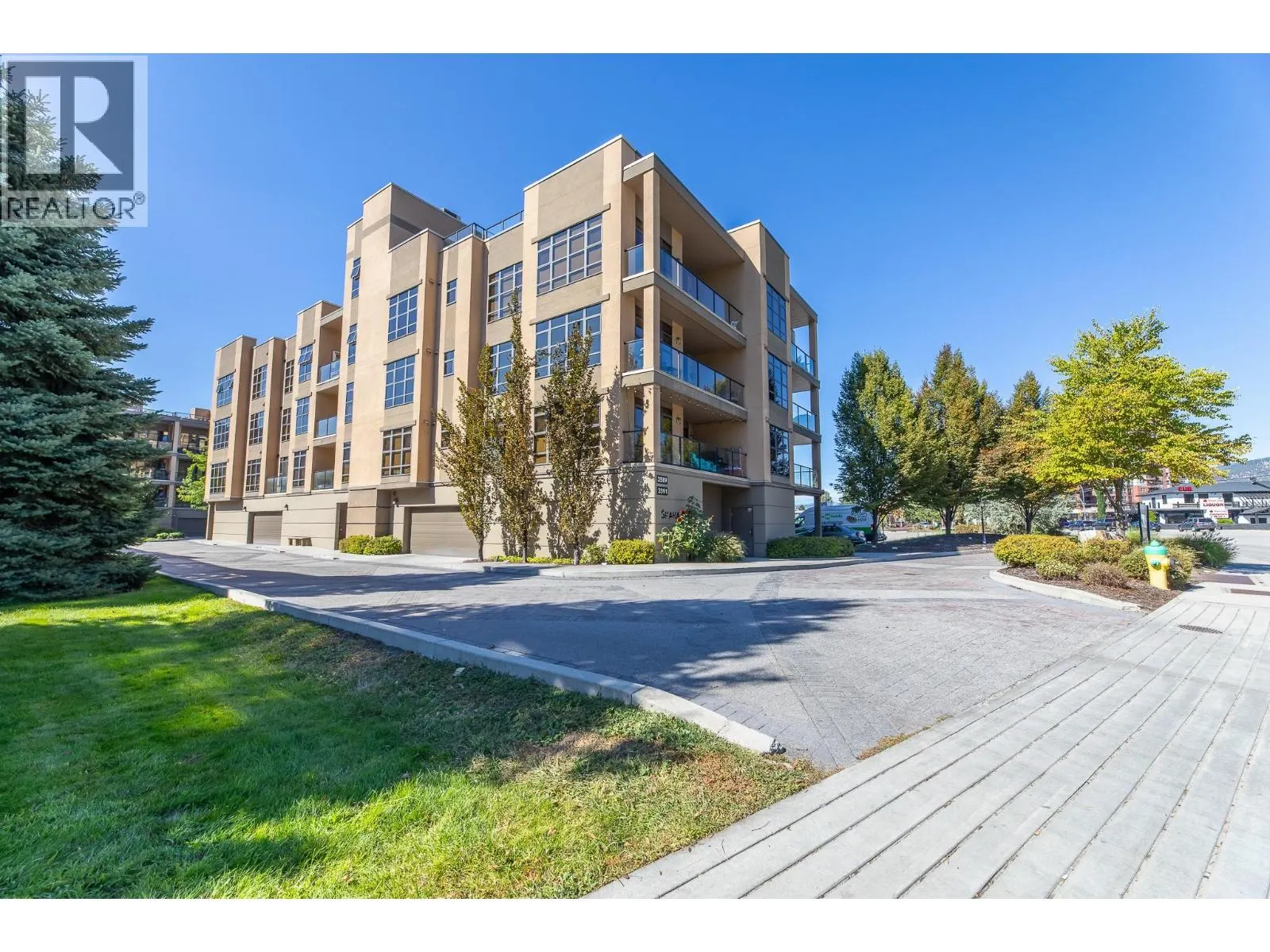 3589 Skaha Lake Road Unit# 204