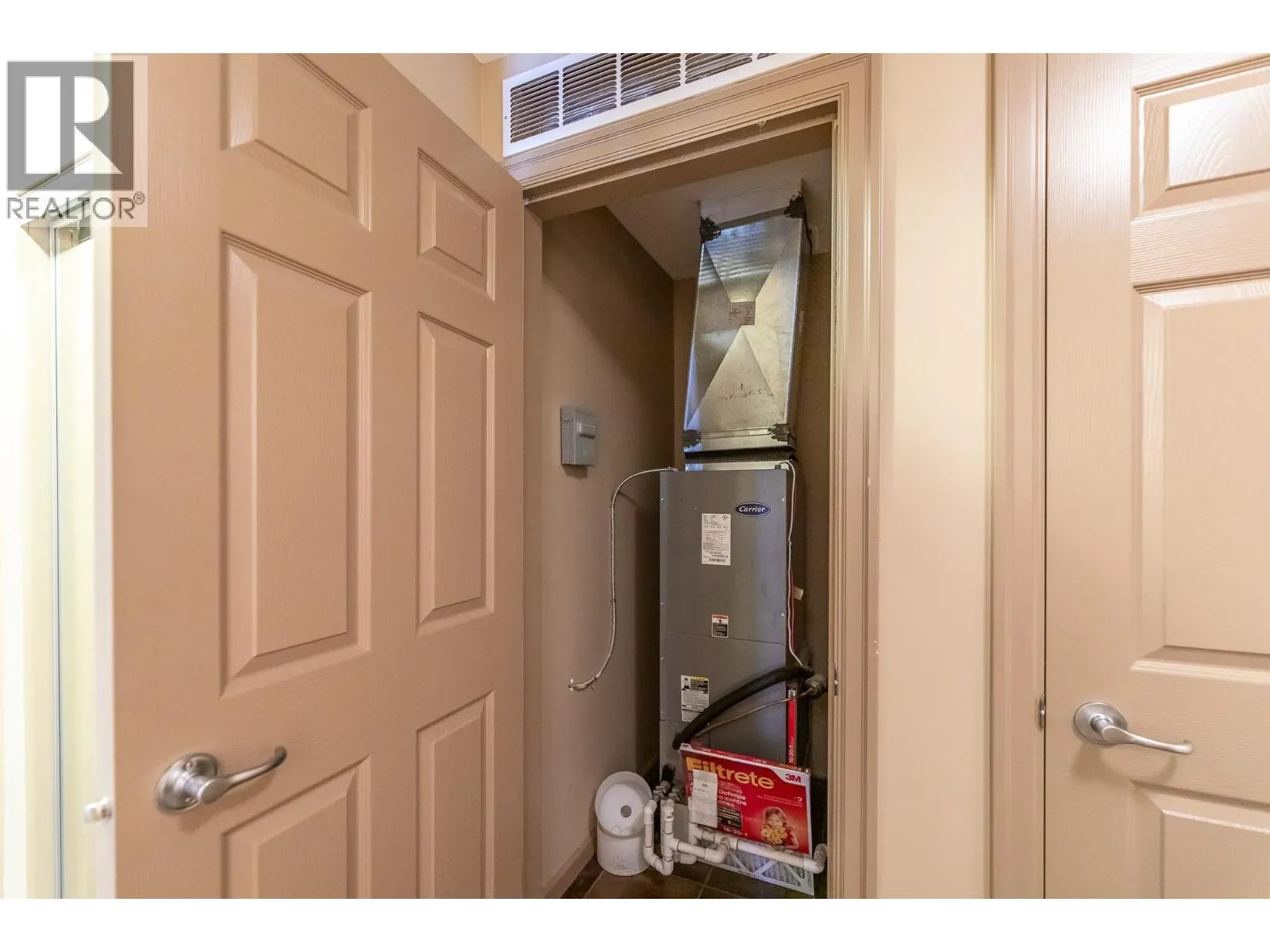 3589 Skaha Lake Road Unit# 204