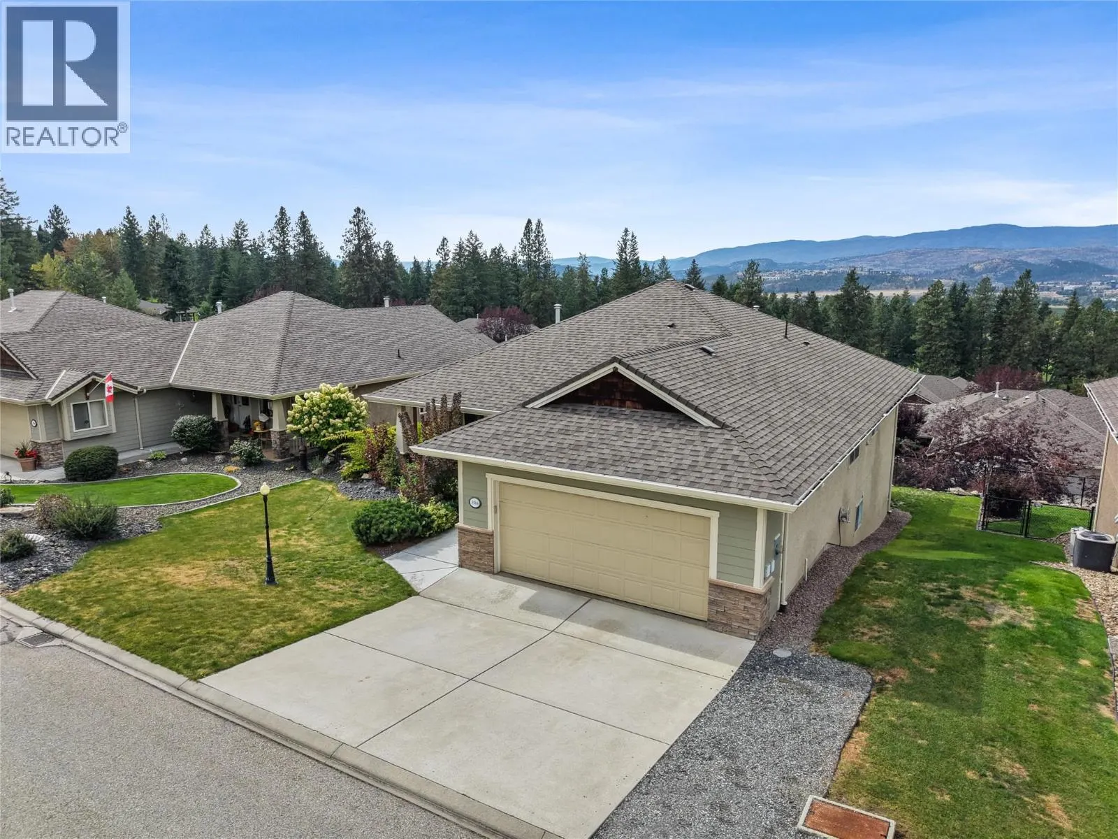 3516 Camelback Drive