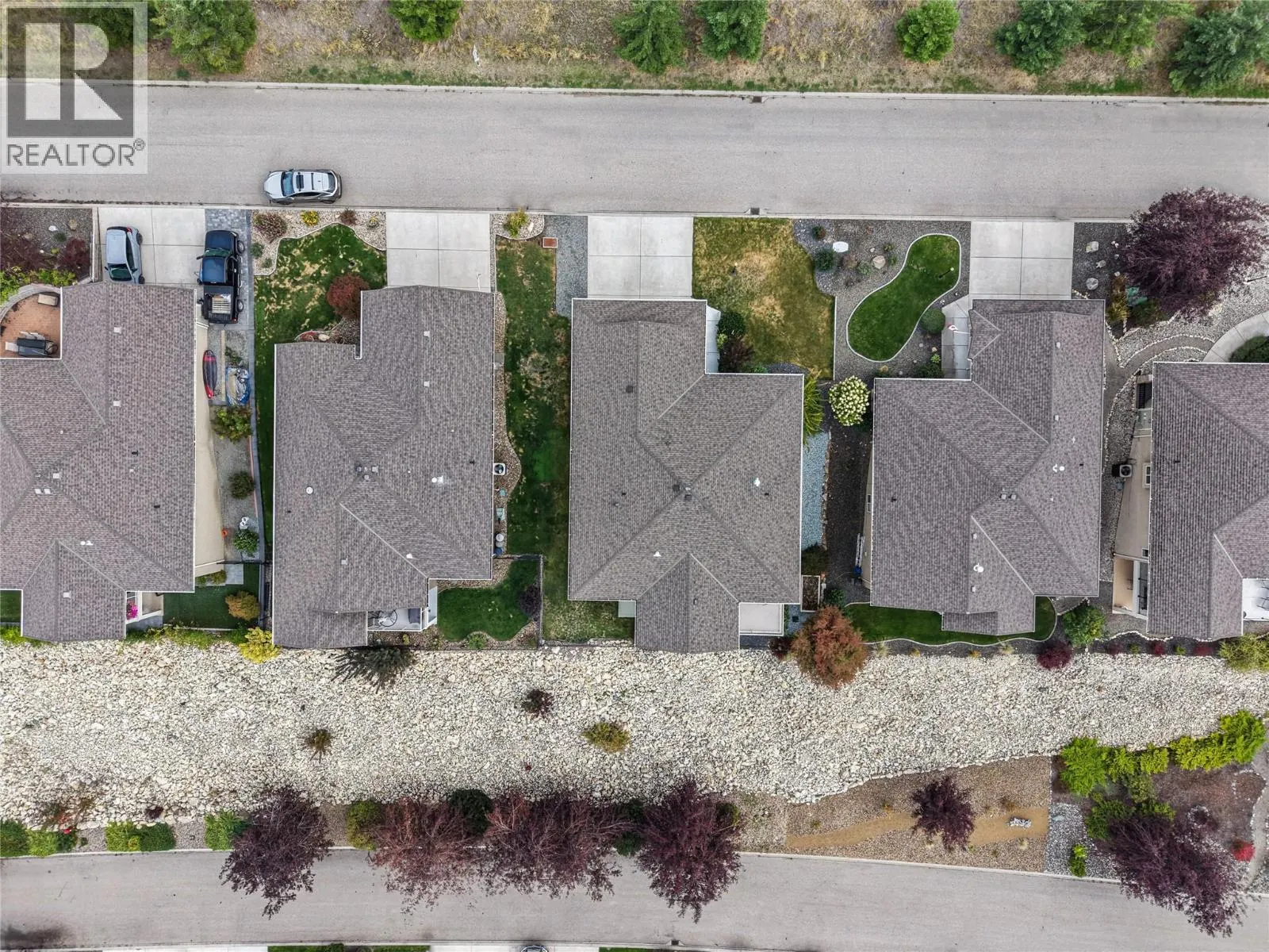 3516 Camelback Drive