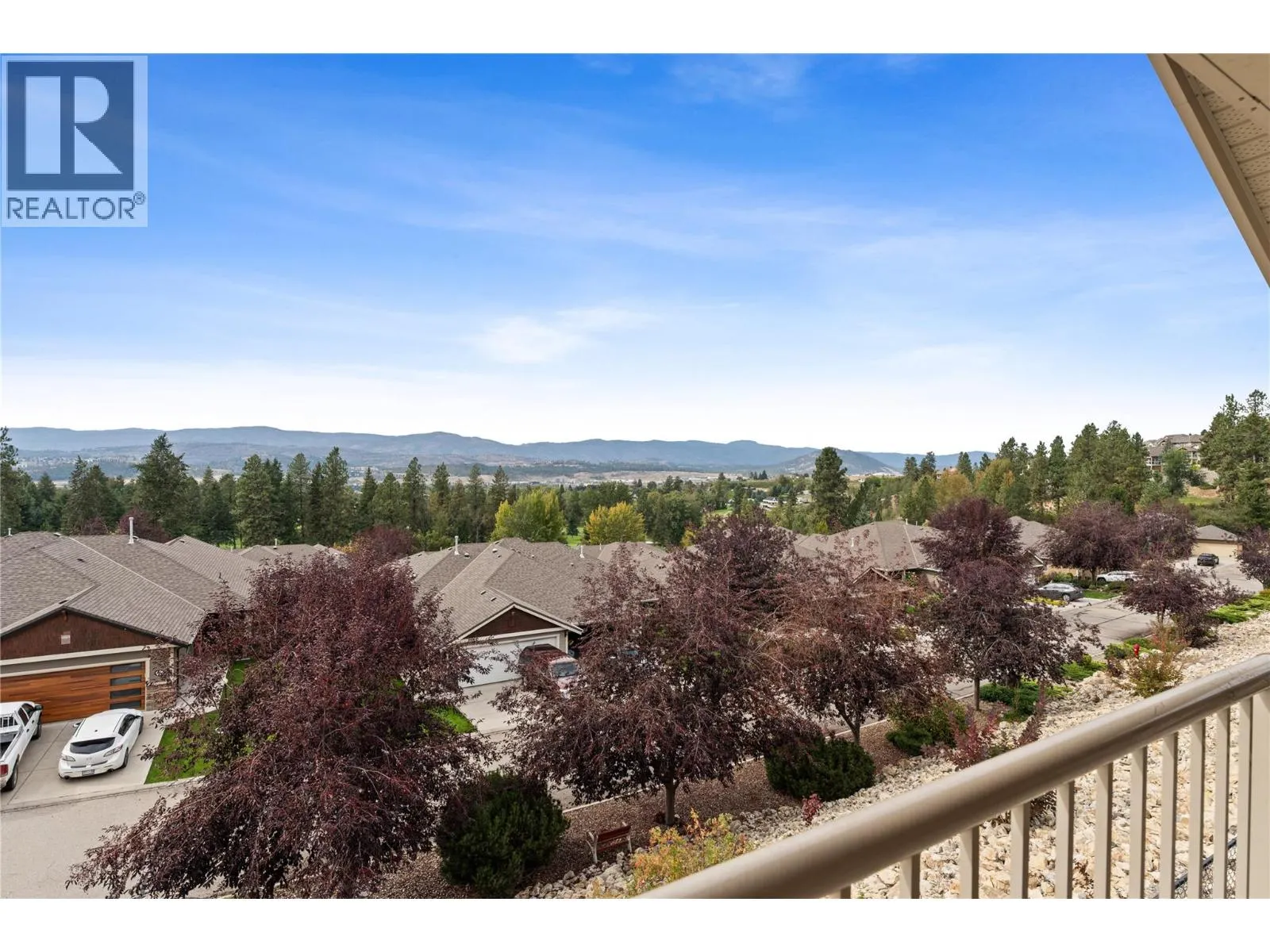 3516 Camelback Drive