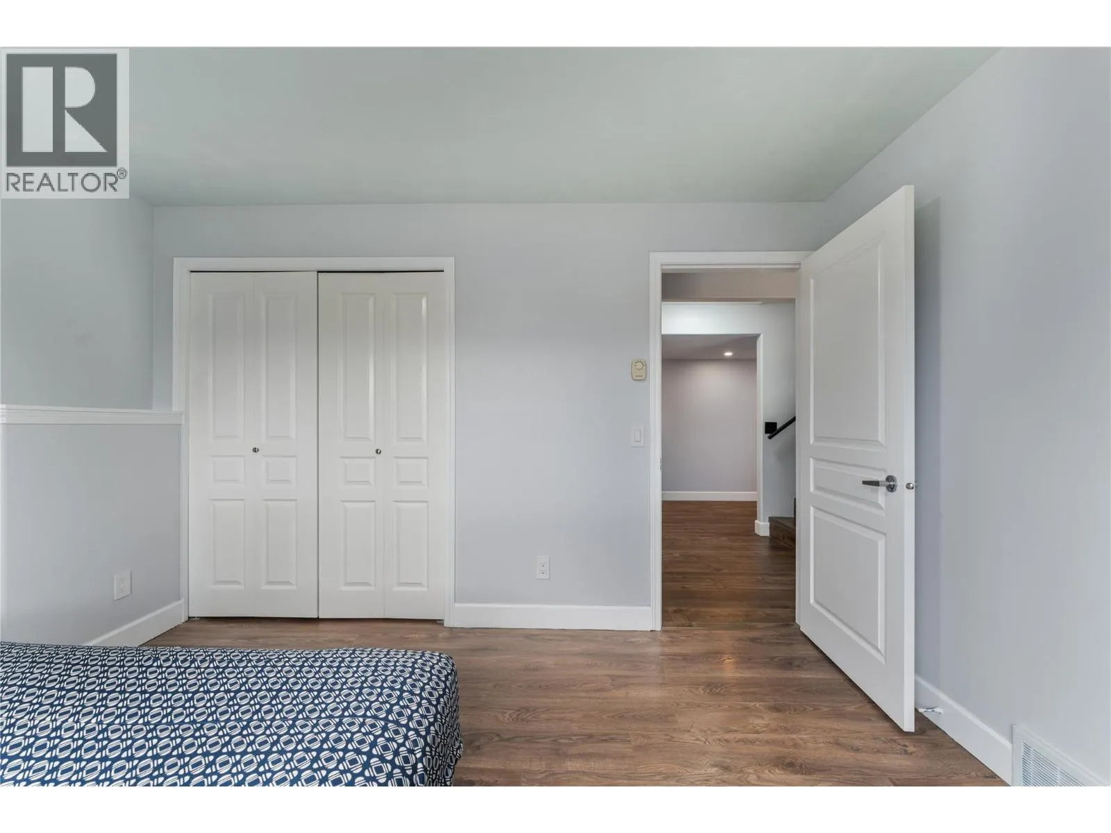 3516 Camelback Drive
