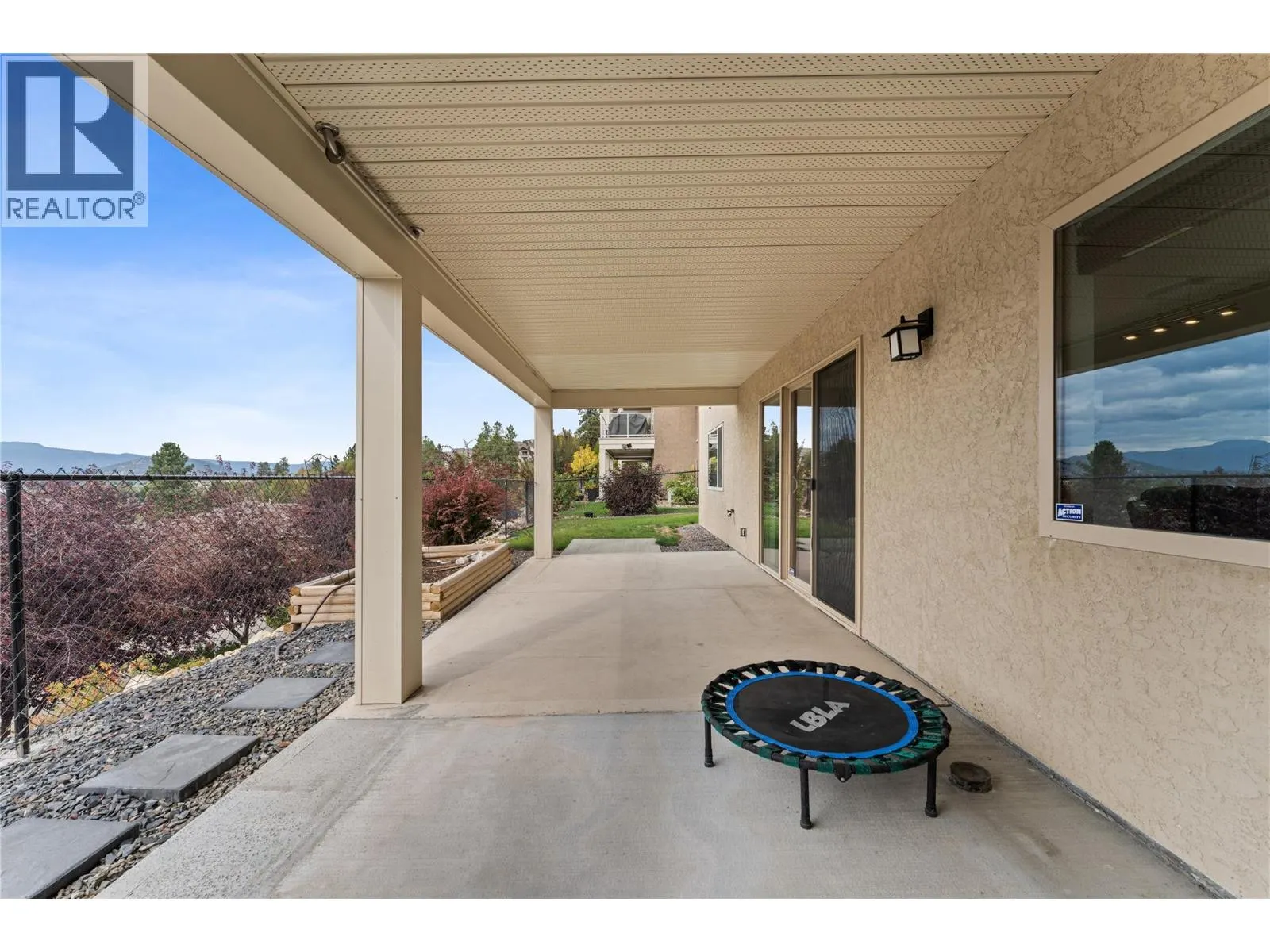 3516 Camelback Drive