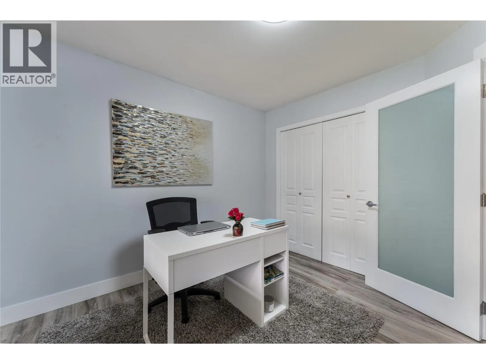 3516 Camelback Drive