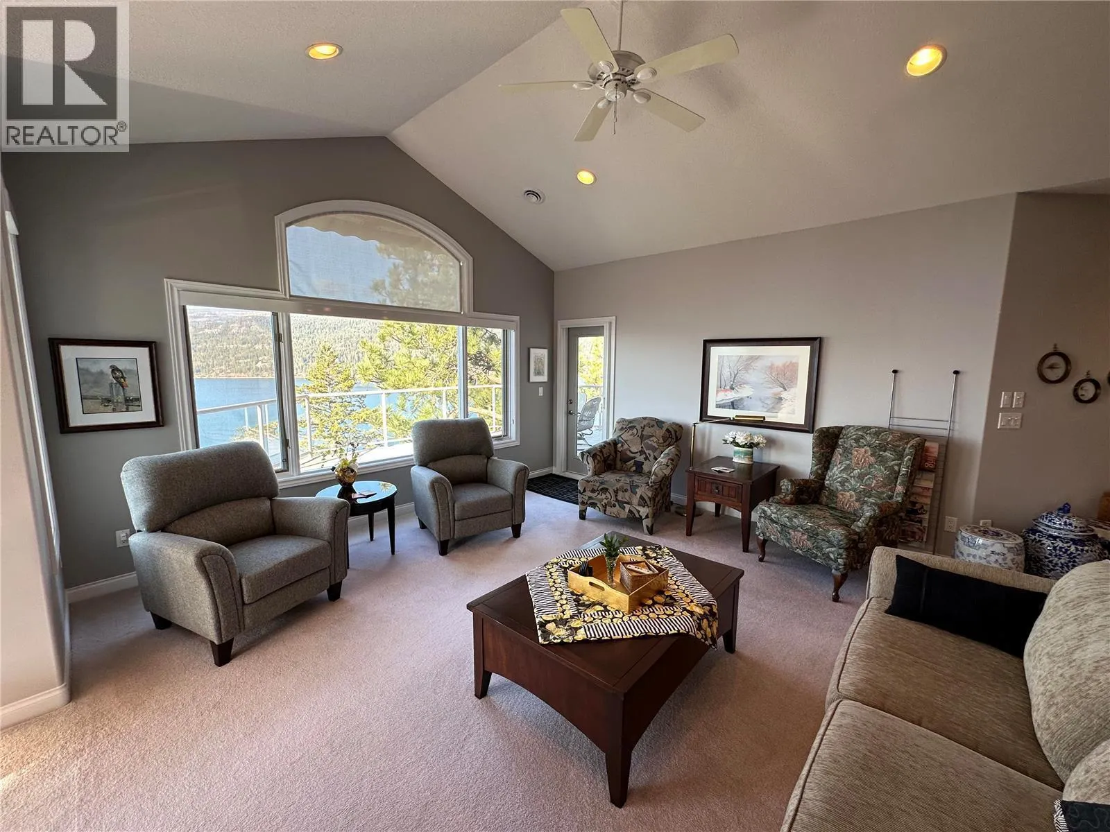 83 Peregrine Way Unit# 27