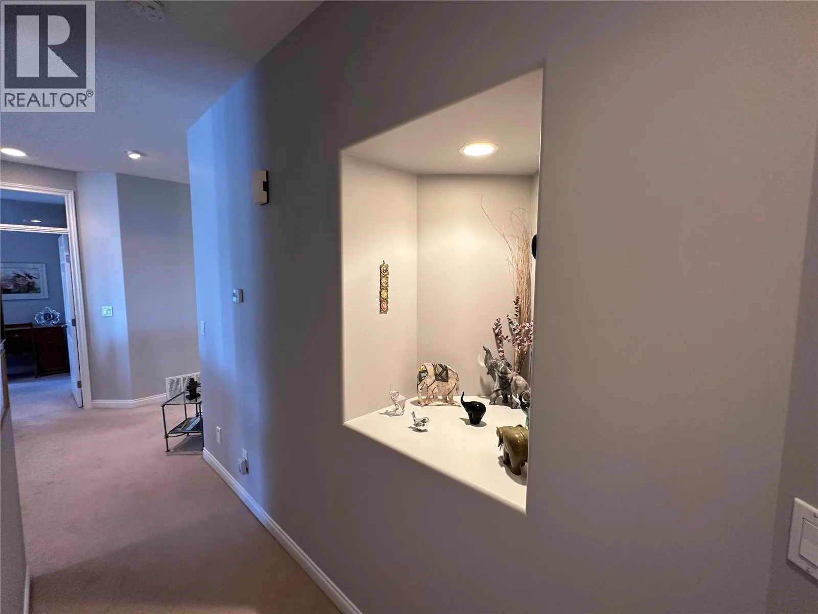 83 Peregrine Way Unit# 27