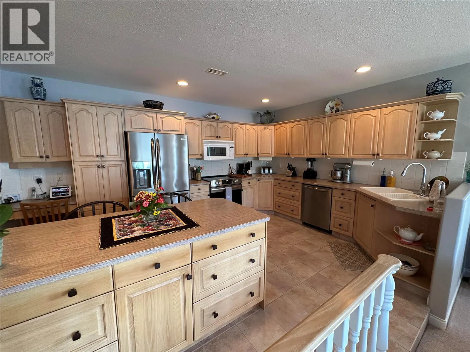 83 Peregrine Way Unit# 27