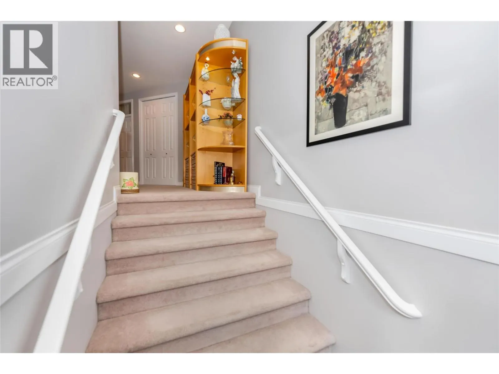 83 Peregrine Way Unit# 27