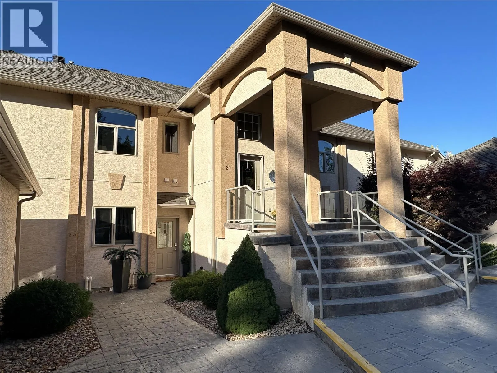 83 Peregrine Way Unit# 27