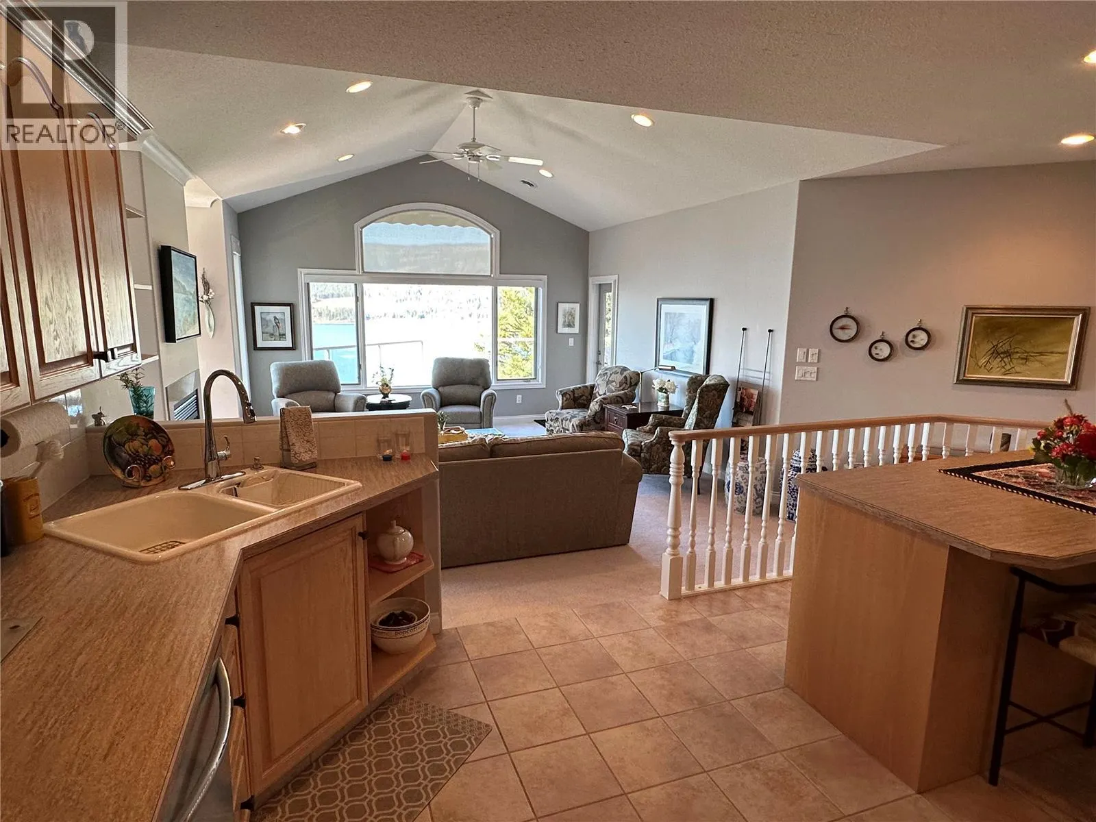 83 Peregrine Way Unit# 27