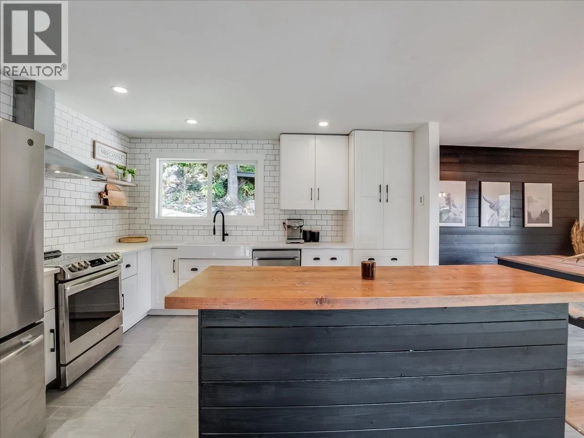1765 Ridgewood Road